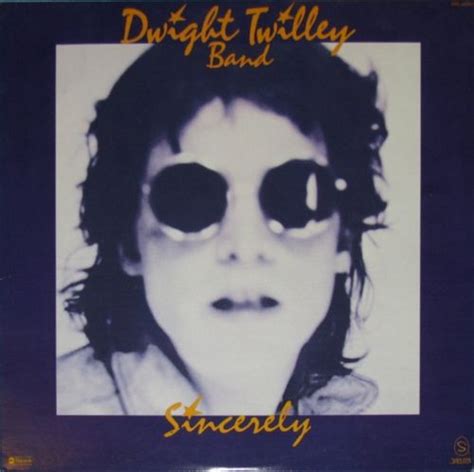 The Mesmerizing Magic of Dwight Twilley's Performances